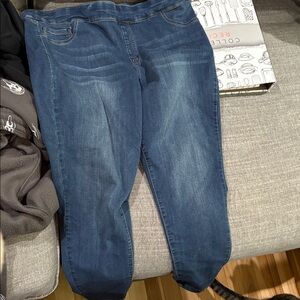 1822 Denim Dark Blue Jeans